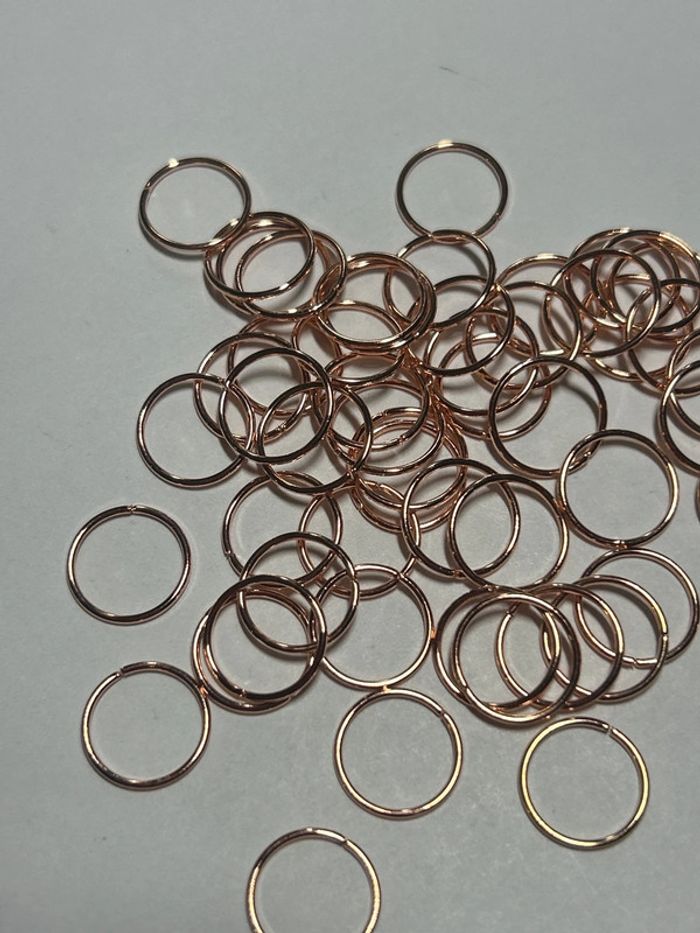 A832, Anneaux dorés roses 10mm en vrac - photo numéro 3