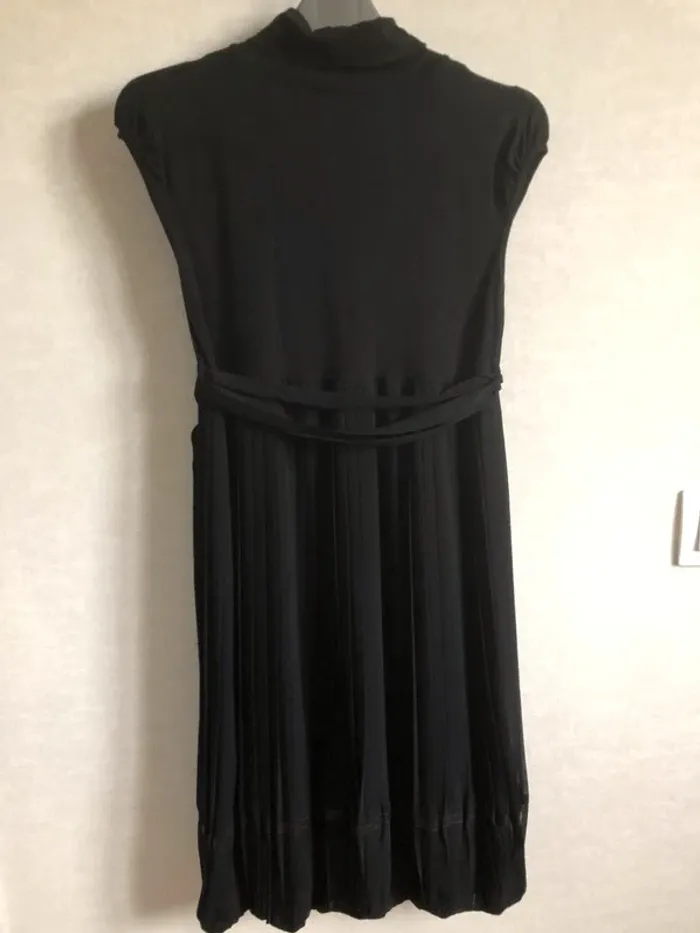Robe Cop Copine noire modèle Proust