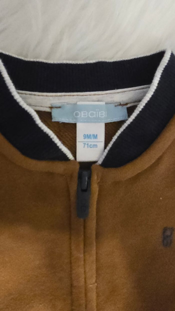 (Neufs non portés) 😍🥰💙 sweat zippé molleton et teeshirt ml 9 mois garçon 💙🥰😍 - photo numéro 4