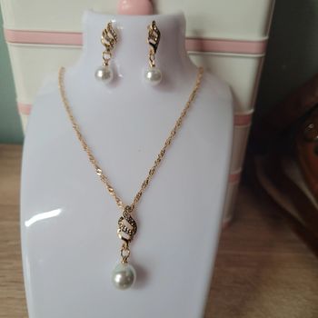 Ensemble collier boucle d oreille