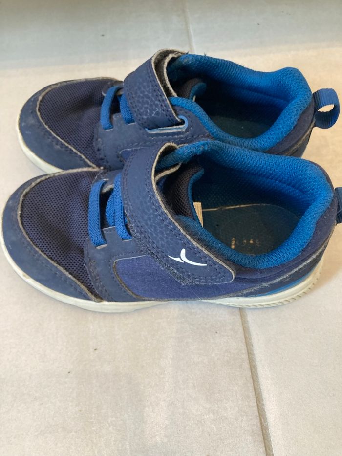 Baskets décathlon T.25 - photo numéro 3