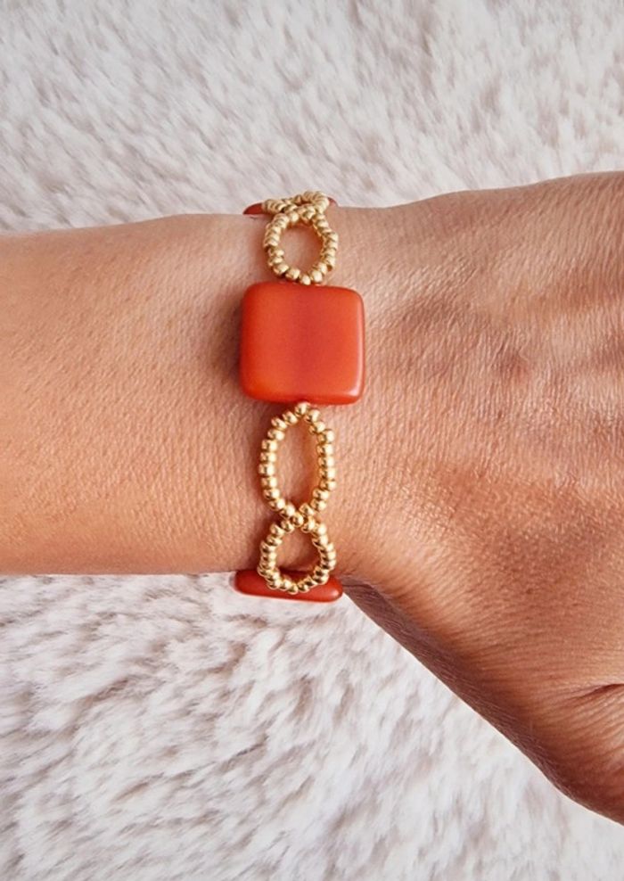 Bracelet doré et perle carré orange fermoirs Toogle - photo numéro 3