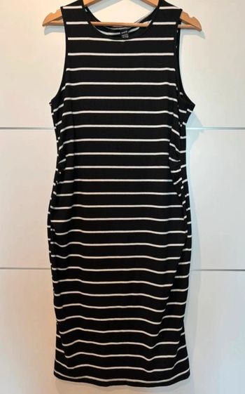 Robe rayée sans manches