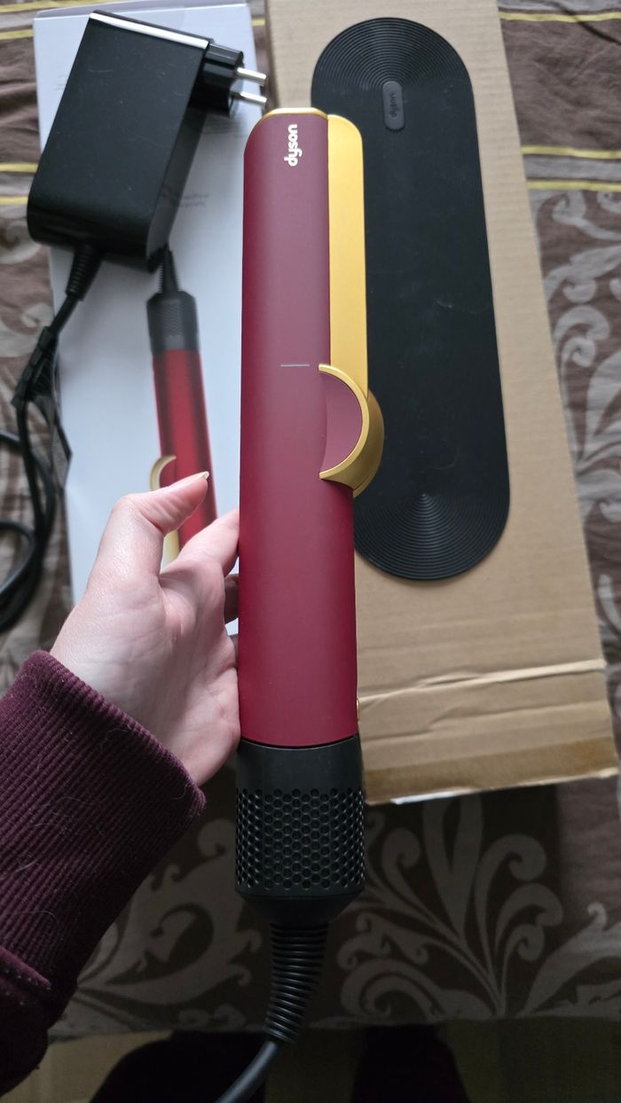Dyson airstrait édition rouge gold - photo numéro 4