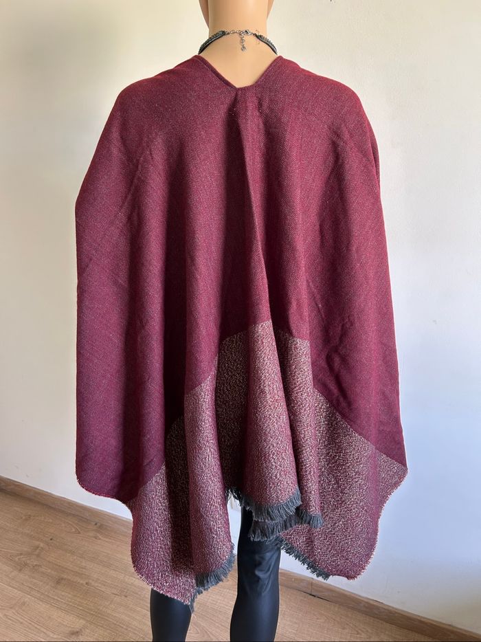 Poncho bordeaux et doré les Petites Bombes taille unique jamais porté - photo numéro 5