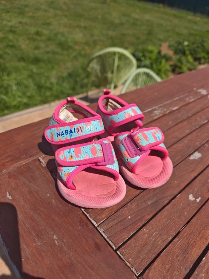Paire de sandales Nabaiji taille 22 fille