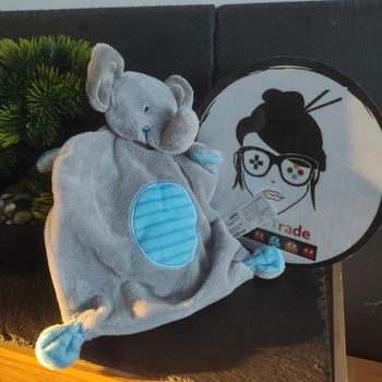 Doudou Eléphant Plat Gris Bleu Rayé Gémo Carré Plat