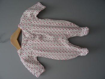 Pyjama blanc fleuri
