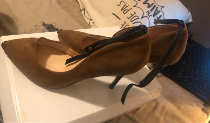 Escarpins daim marron - photo numéro 3
