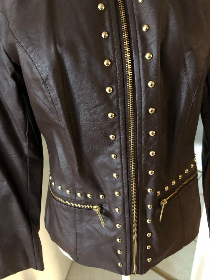Veste similicuir marron jamais portée - photo numéro 3