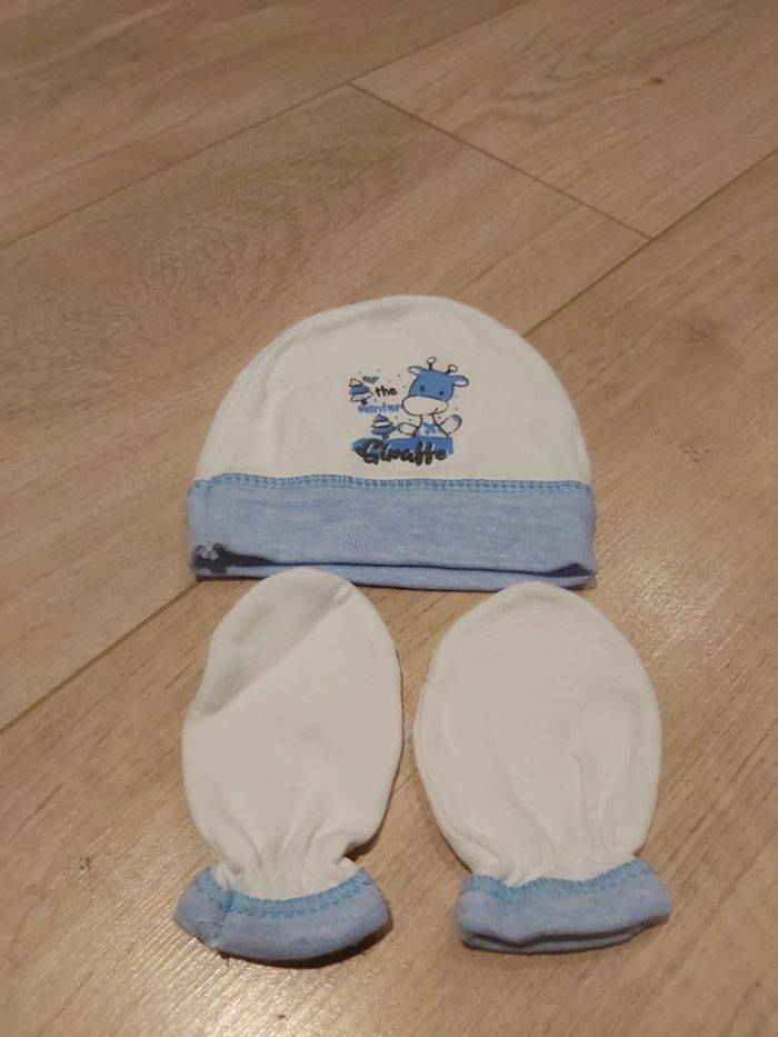Lot bonnet et gants de naissance garçon 0/3 mois (78)