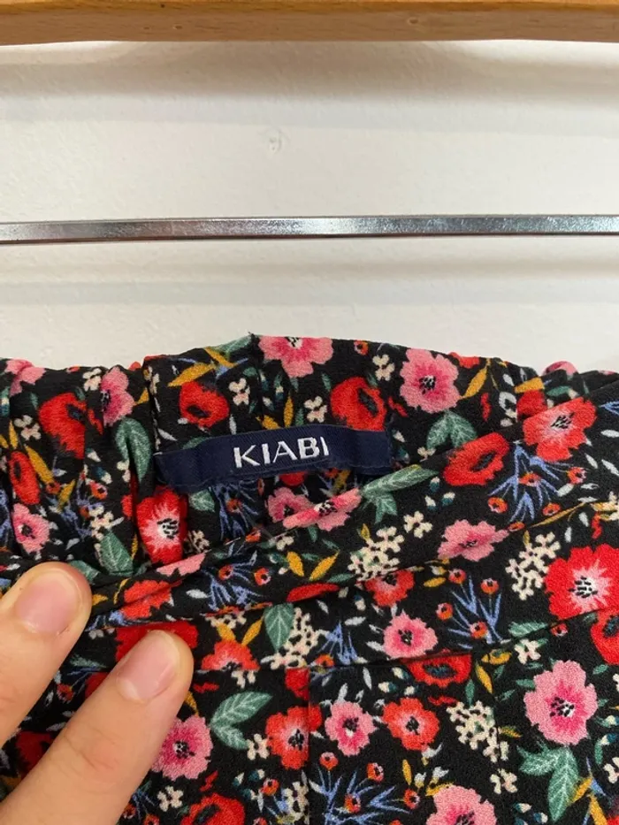 Pantalon fluide à fleurs Kiabi taille 34 - photo numéro 3