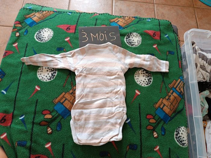 Body garçon 3 MOIS - photo numéro 2