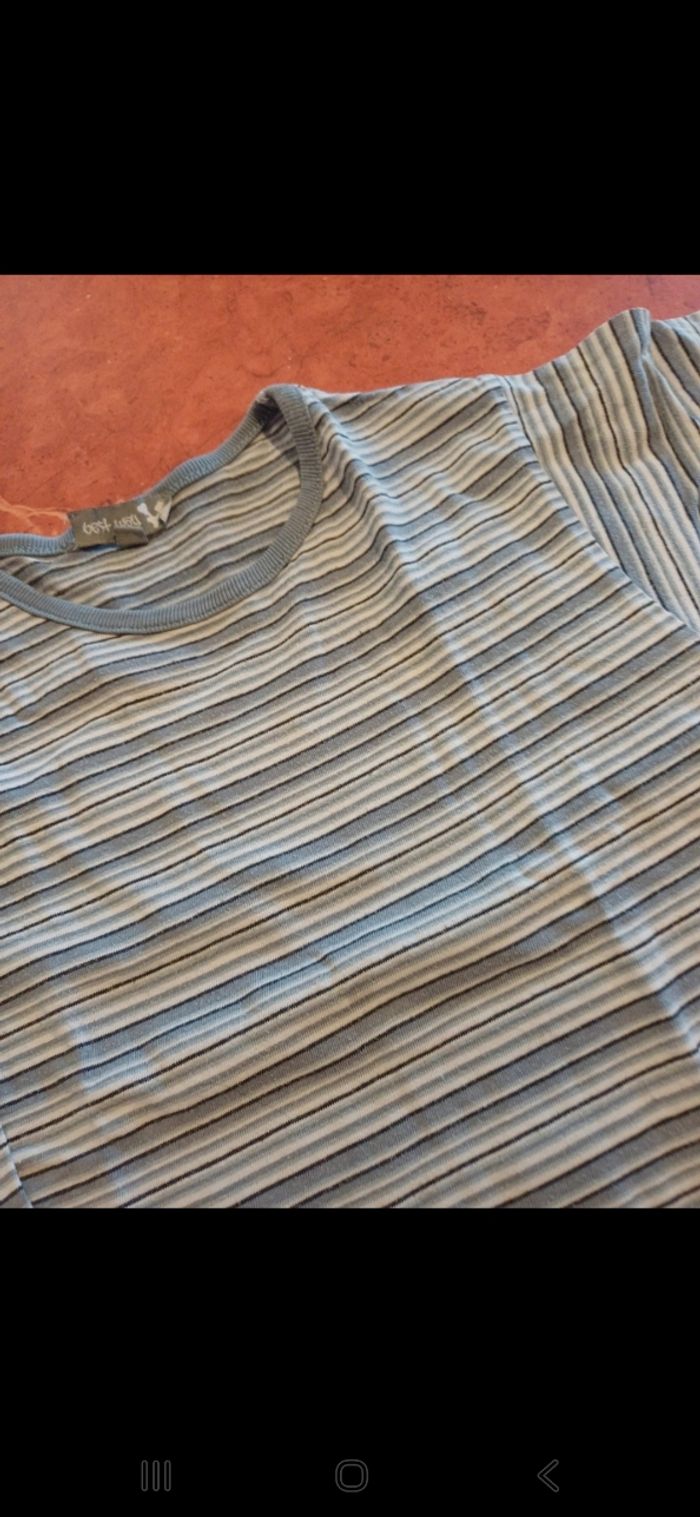 T.shirt garçon taille 4 ans - photo numéro 2