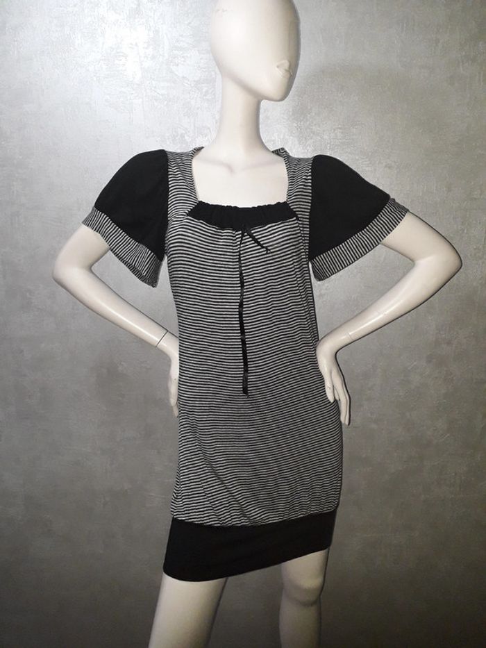 robe noire rayé miss coco taille 38/40