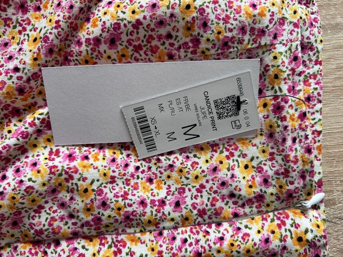 Jupe à fleurs - photo numéro 3