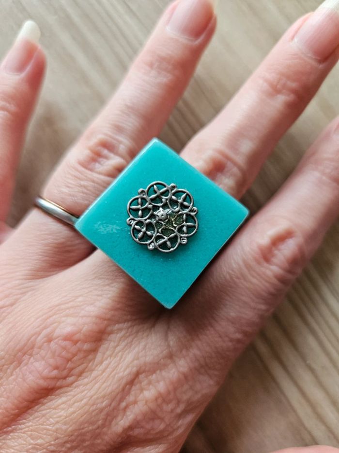 Bague fantaisie ajustable - photo numéro 2