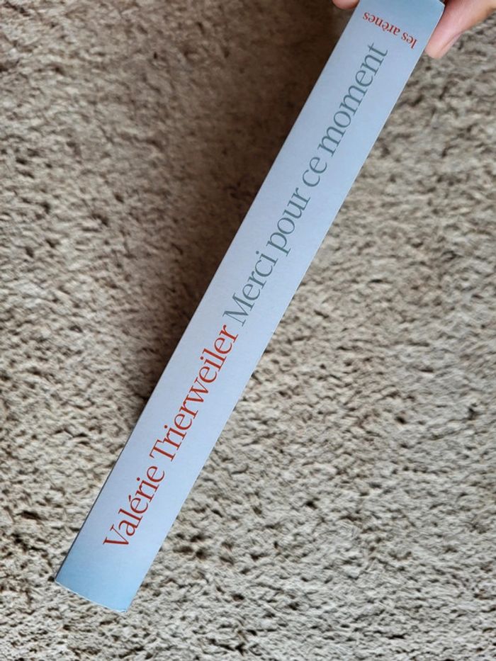 Livre Merci pour ce moment de Valérie Trierweiler - photo numéro 4