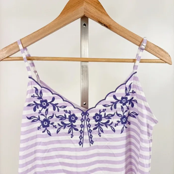 Top lilas à rayures fines et broderies florales fines bretelles CMT Atelier femme S/M A1101 - photo numéro 2