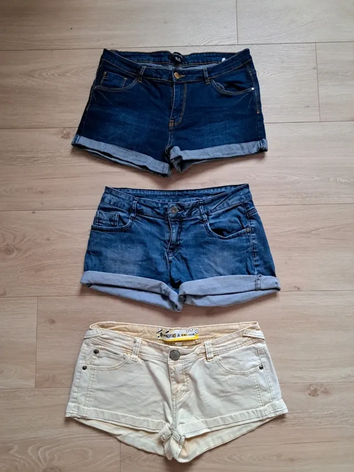 Lot 3 shorts jeans 40