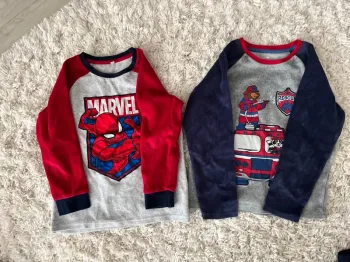 Mot 2 Haut pyjama taille 7 ans / 8 ans Sergent Major et CA