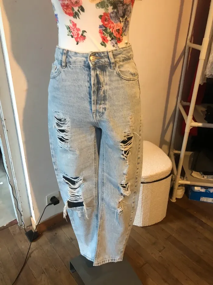 Jean trouée - photo numéro 2