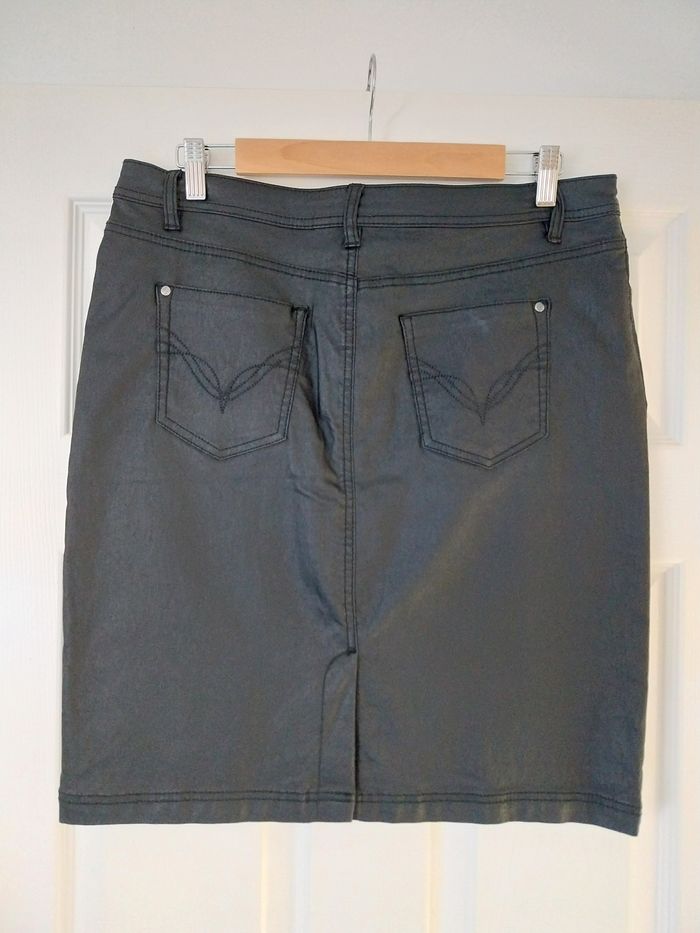 Jupe enduite neuve marque GEMO taille 44 - photo numéro 7