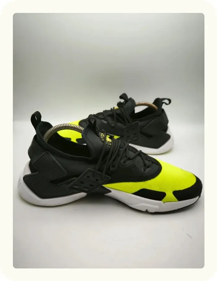 Baskets Nike air Huarache Drift noir volt Taille 43 - photo numéro 2