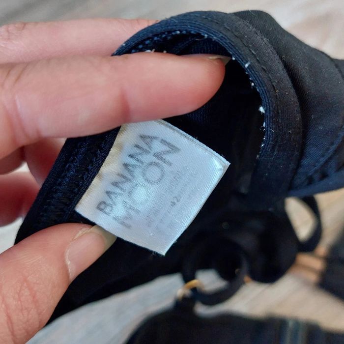 Maillot de bain deux pièces noir et marron, plusieurs traces d'usures  - Taille 38 Banana Moon - photo numéro 5