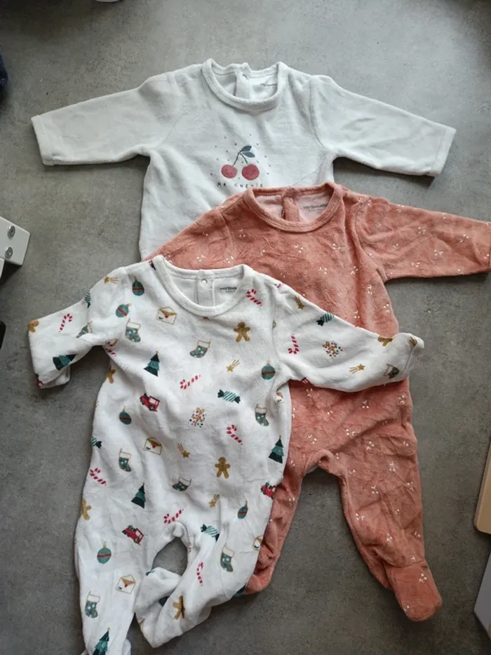Lot de 3 pyjamas Vertbaudet 6 mois velours