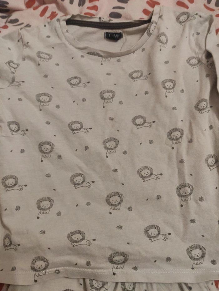 Pyjama 2/3 ans - photo numéro 2
