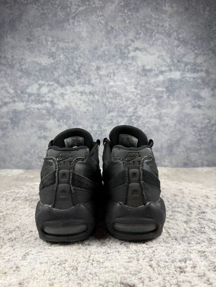 Nike Air Max 95 - Essentiel Triple Black - Full Black - photo numéro 4