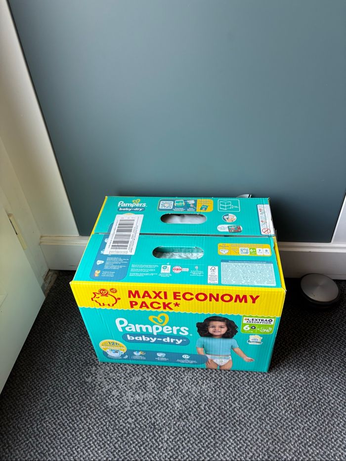 Un pack de couches Pampers Babydry Taille 6+ 14/19 kg 76 couches - photo numéro 3