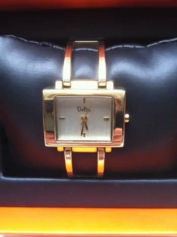 Montre dorée
