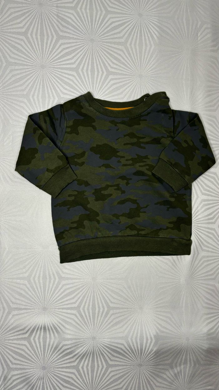 Pull garçon militaire camouflage taille 4-6 mois ou 68cm - photo numéro 2