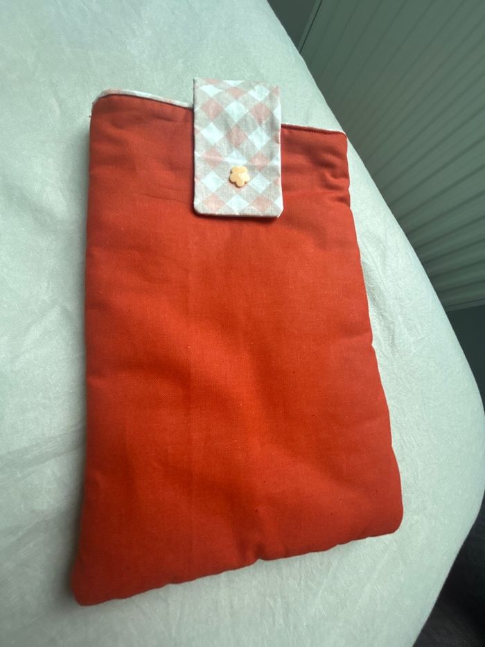 Pochette à livre de poche