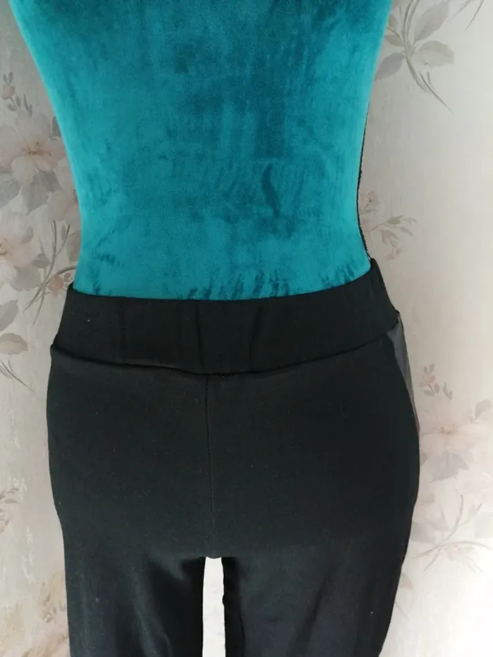 Pantalon legging noir avec simili cuir aux genoux / kiabi / (16ans-S) - photo numéro 4