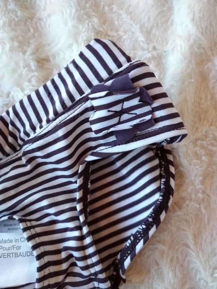 Maillot de bain 2 pièces Fille 2 ans rayures Fleurs Vertbaudet - photo numéro 11