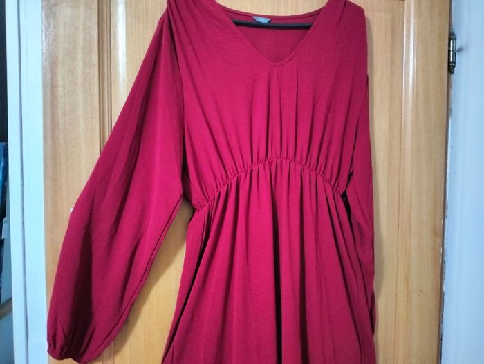 Longue robe bordeaux - photo numéro 2