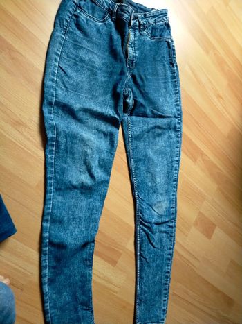 Jeans slim effet délavé