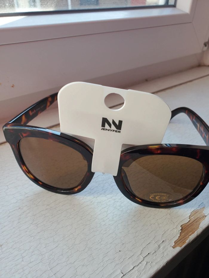 Lunette de soleil 4 - photo numéro 3