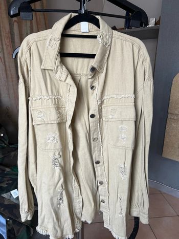 Veste ou chemise en jean effet usé beige
