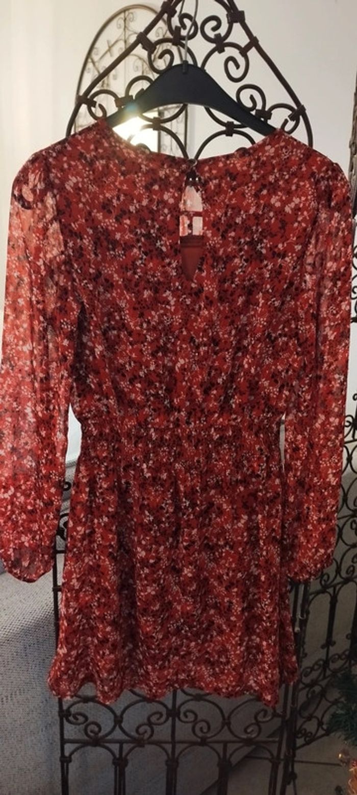 Robe voile avec doublure et fil brillant Kiabi. Taille 12 ans. Très bon état - photo numéro 2