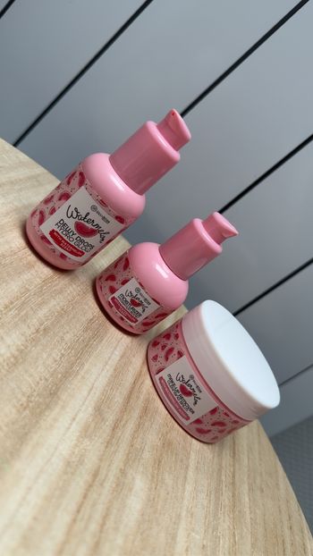 Soins pour le visage à la pastèque