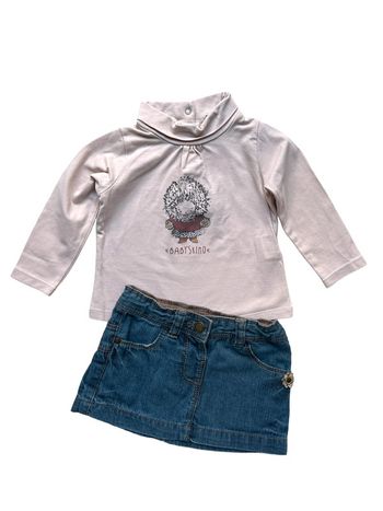 Ensemble jupe jeans et tee shirt col roulé