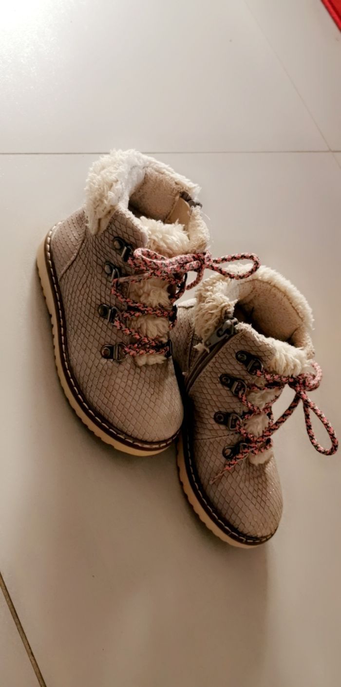 Chaussure t 26 - photo numéro 2