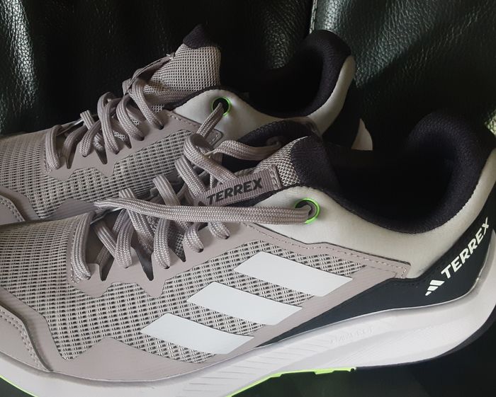 Basket de trail adidas neuves - photo numéro 4
