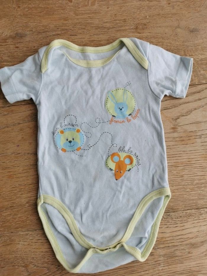 Lot 4 bodies dont 3 MC 6 mois - photo numéro 3