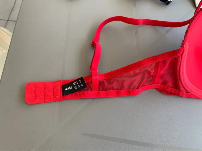Soutien-gorge Undiz rouge 90C neuf - photo numéro 5