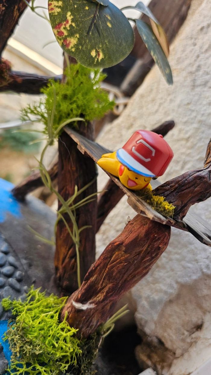 Super figurine Pokemon Nintendo pikachu casquette